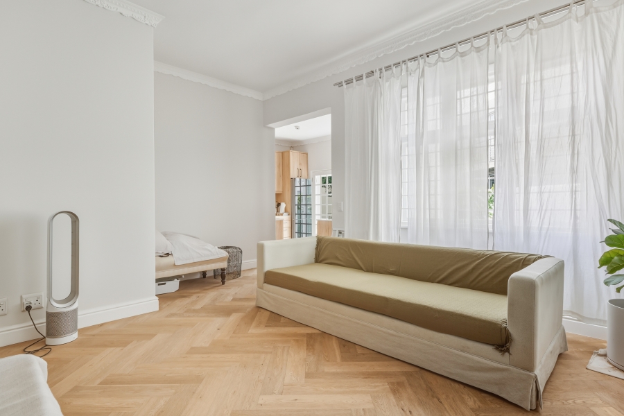 2 Bedroom Property for Sale in Vredehoek Western Cape